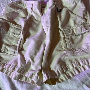 Columbia Light Cream Cargo Shorts - Utility Pocket Style
